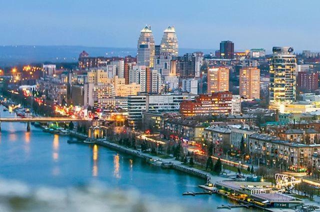 Апартаменты Лето С Ванной Джакузи Dnipro Dış mekan fotoğraf